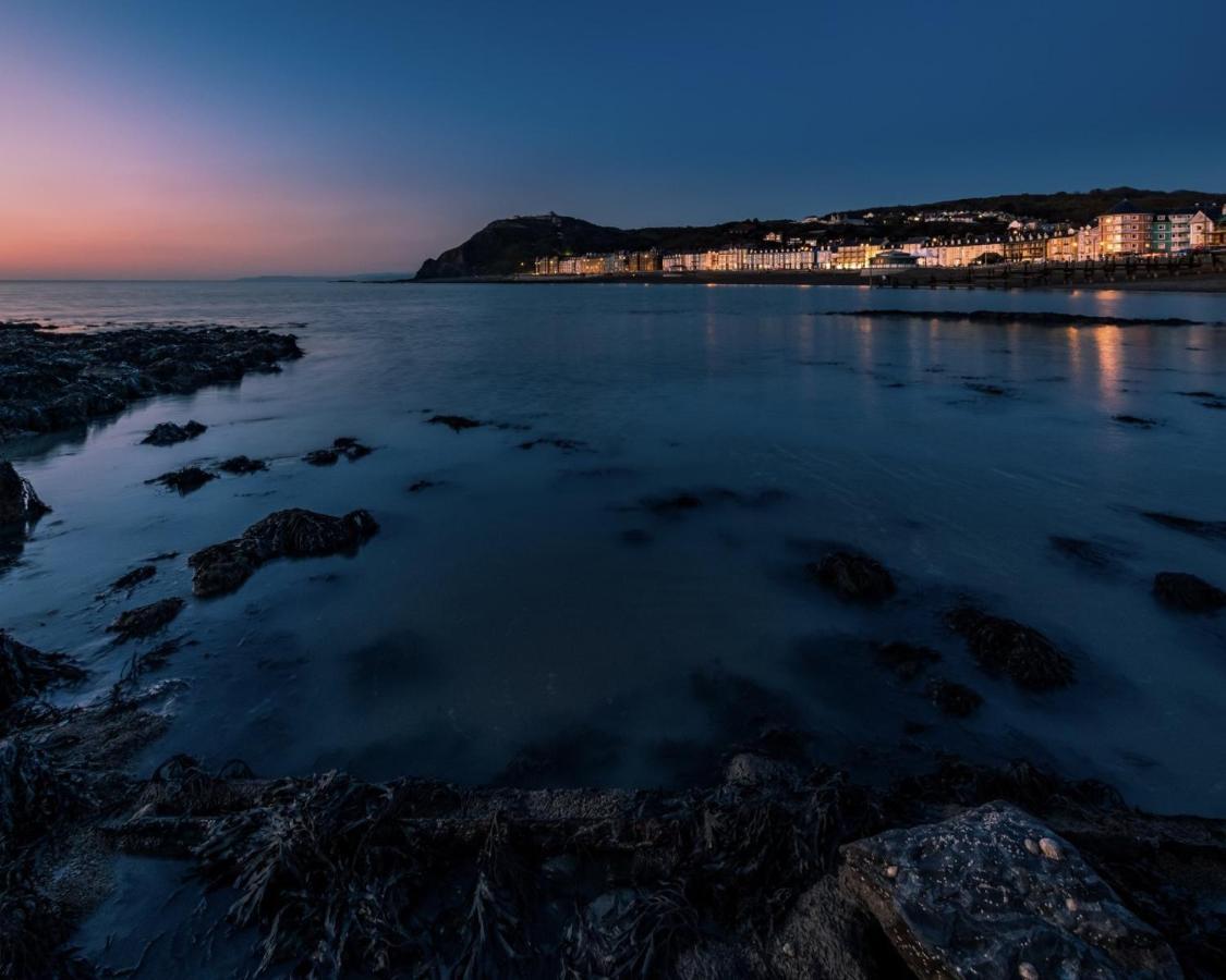 Apartment No 31 Promenade By The Sea